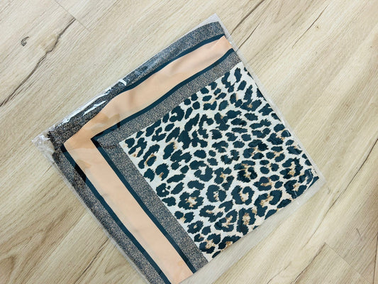 Pañuelo leopardo